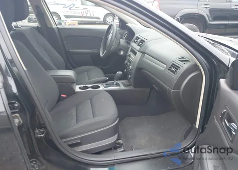 2010 Ford Fusion Se z USA, uszkodzony, nr VIN 3FAHP0HA2AR326983